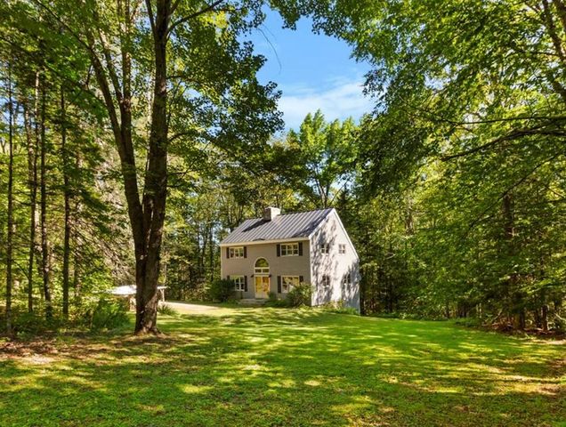 40 Middle Road, Weston, VT 05161