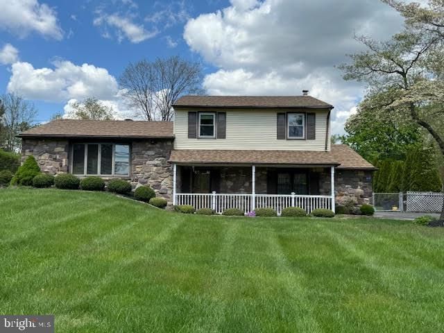 623 Middle Holland Rd, Holland, PA 18966