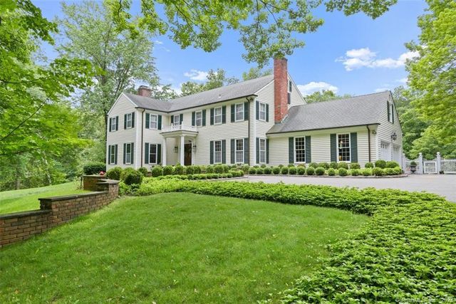 1082 West Rd, New Canaan, CT 06840