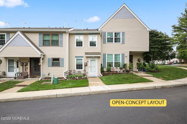 29 English Club Drive, Englishtown, NJ 07726