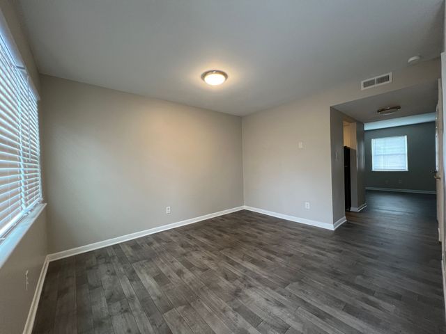 555 N  Martin Luther King Jr Dr #253c757fe, Winston Salem, NC 27101