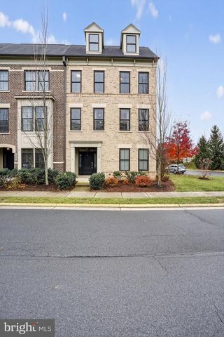 42239 Riggins Ridge Ter, Ashburn, VA 20148