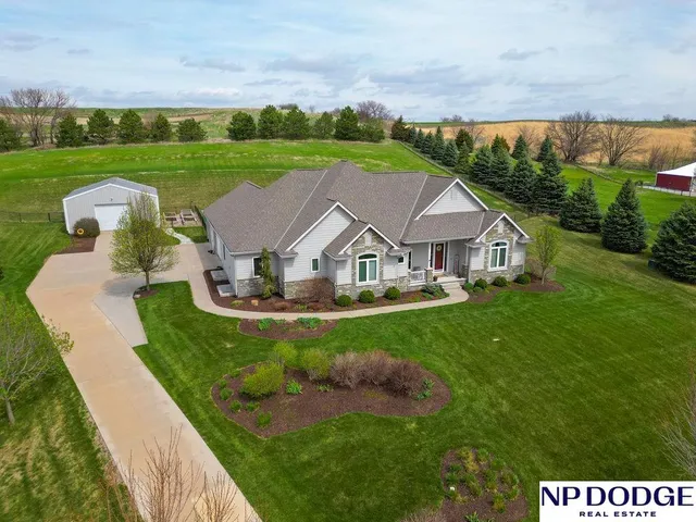 3570 Golden Eagle Cir, Blair, NE 68008