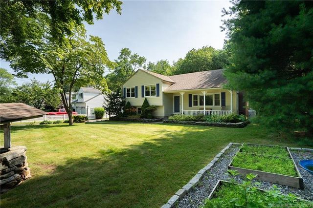 69 Twin Coves Rd, Madison, CT 06443