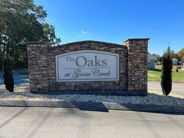 Quiet Oaks Way, Dandridge, TN 37725