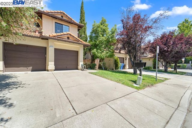 40872 Terry Ter, Fremont, CA 94539
