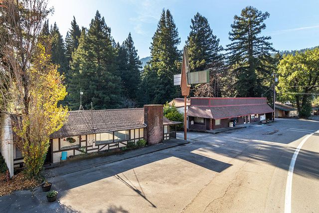 12840 Avenue Of The Giants St, Myers Flat, CA 95554