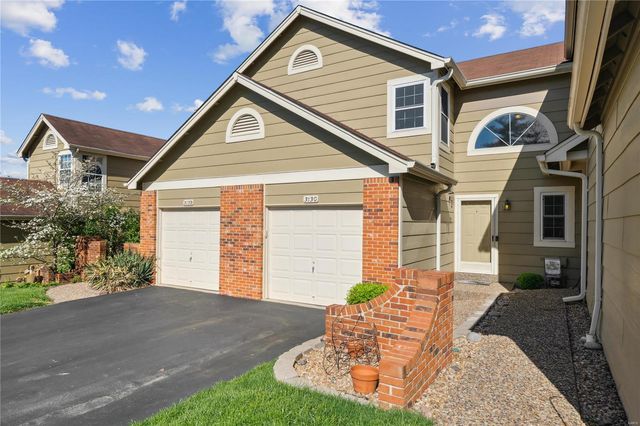 3130 Autumn Trace Dr, Maryland Heights, MO 63043