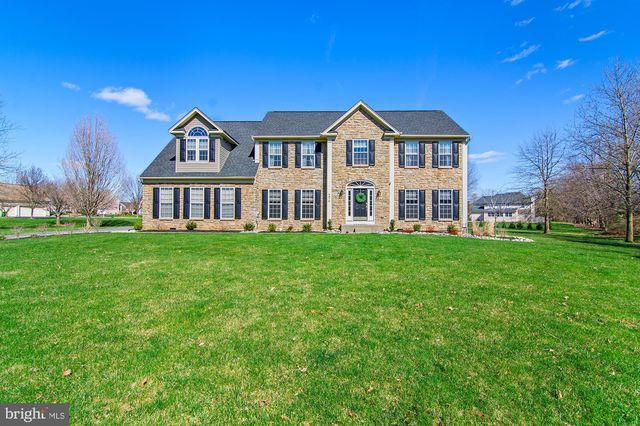 6870 Sunflower Ln, Macungie, PA 18062