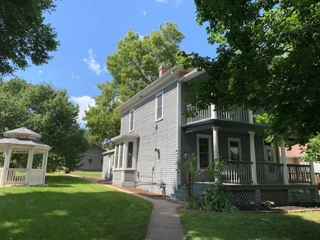 511 Maple St, Yankton, SD 57078