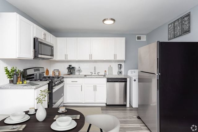 100 Morrow Rd #G-2, Forest Park, GA 30297