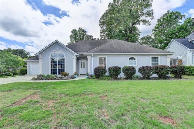 500 Birch Forest Ln, Johns Creek, GA 30005