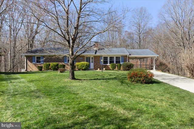 1430 Shaw Dr, Huntingtown, MD 20639