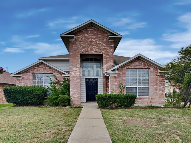 7779 Teal Dr, Fort Worth, TX 76137