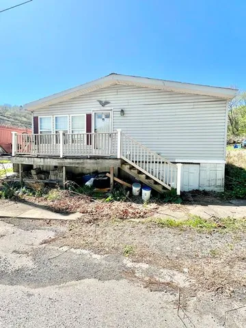 55 Chestnut St, Driftwood, PA 15832
