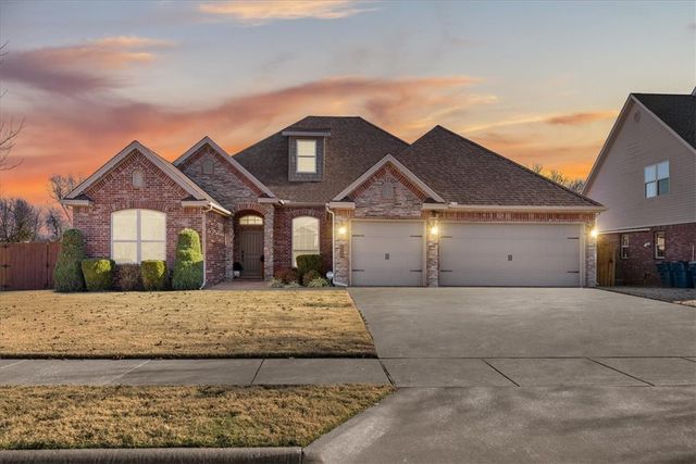 4501 SW Branch St, Bentonville, AR 72713