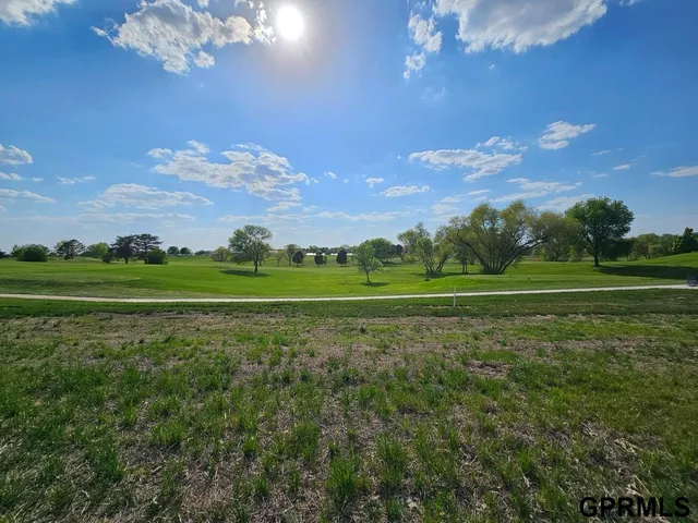 1009 Wellman Ave, Sutton, NE 68979