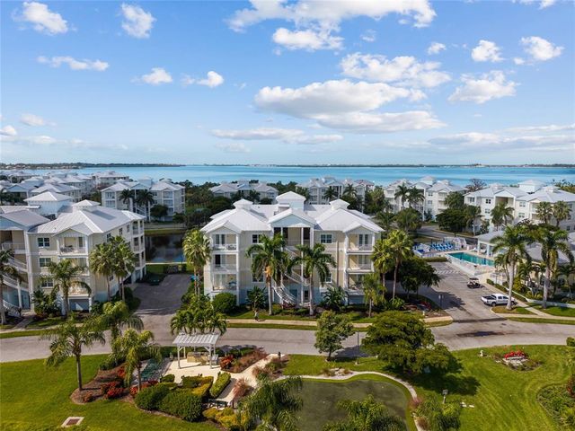 3420 77th St W #202, Bradenton, FL 34209