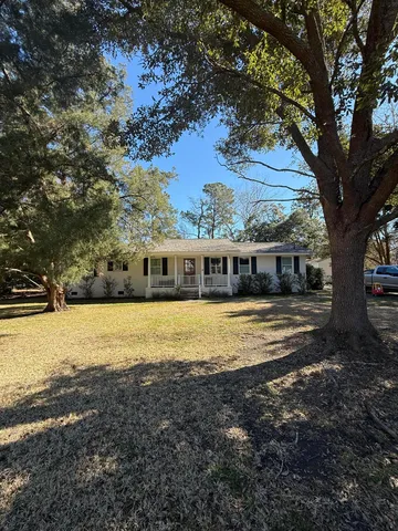 2045 Lake Ave, Charleston, SC 29414