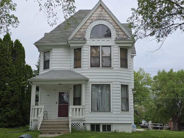 704 Grand AVENUE, Sheboygan, WI 53083