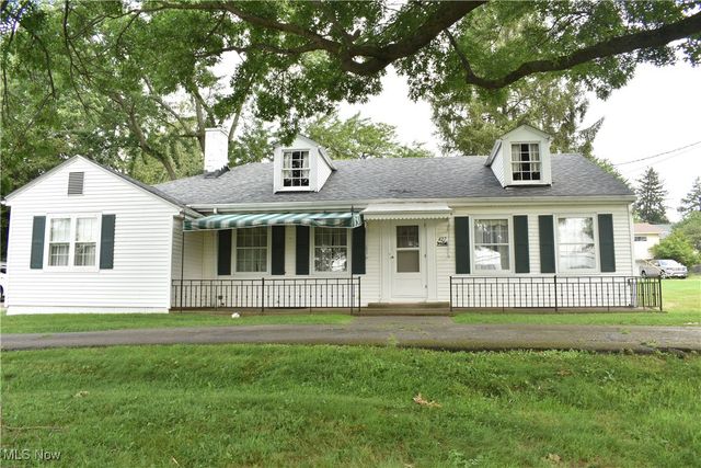 427 Harding Rd, Zanesville, OH 43701