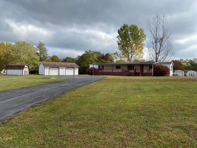1875 Simmons Rd, Frankfort, OH 45628