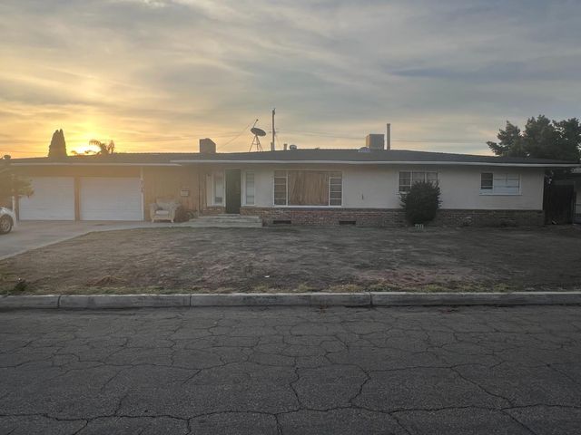 2105 N  Archie Ave, Fresno, CA 93703