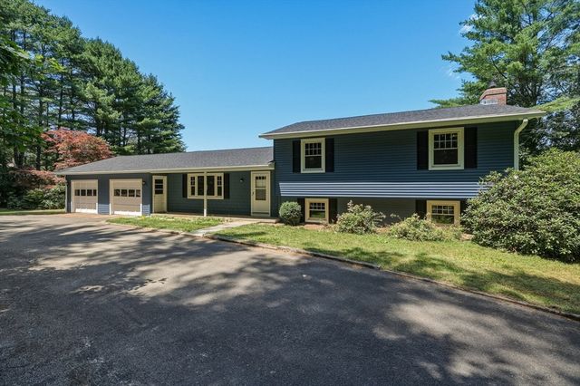 59 Lovers Ln, Greenfield, MA 01301