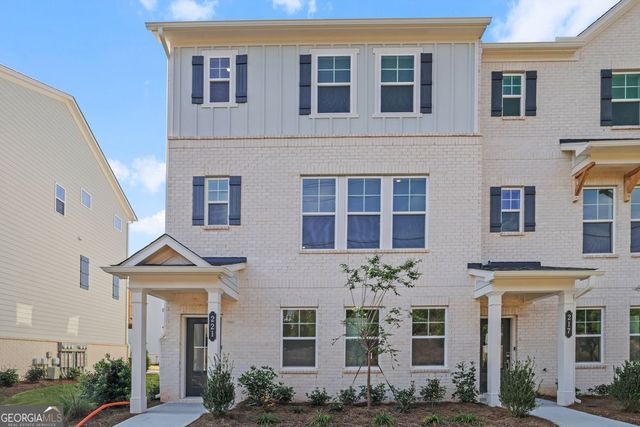 221 Lytham Dr SE, Mableton, GA 30126