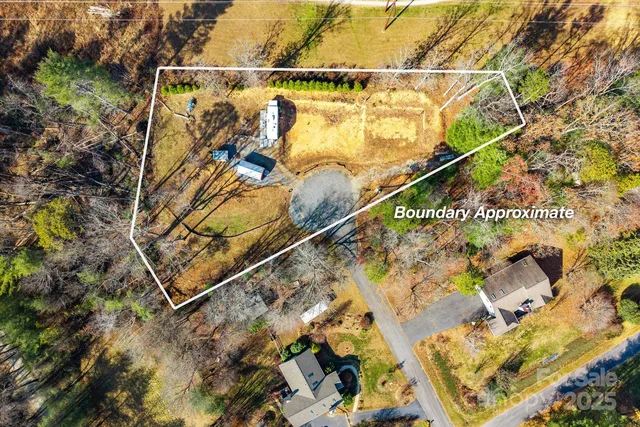 31 Cane Creek Cir #21, Fairview, NC 28730