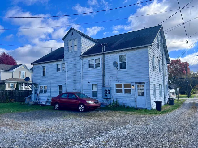 605 1/2 W  Main St, Elkins, WV 26241