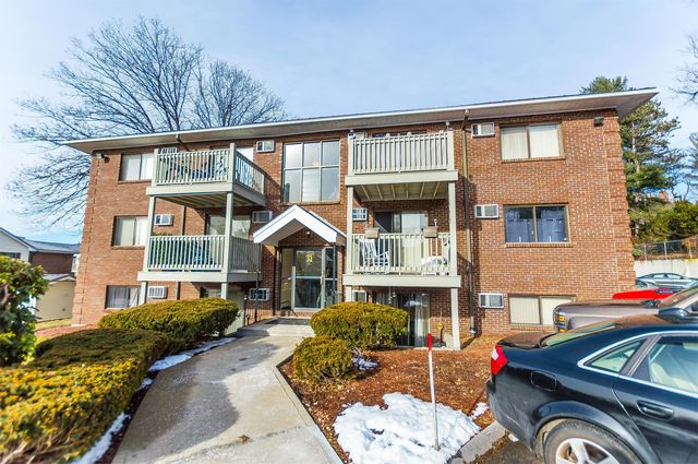 31 Andrew St #25, Manchester, NH 03104