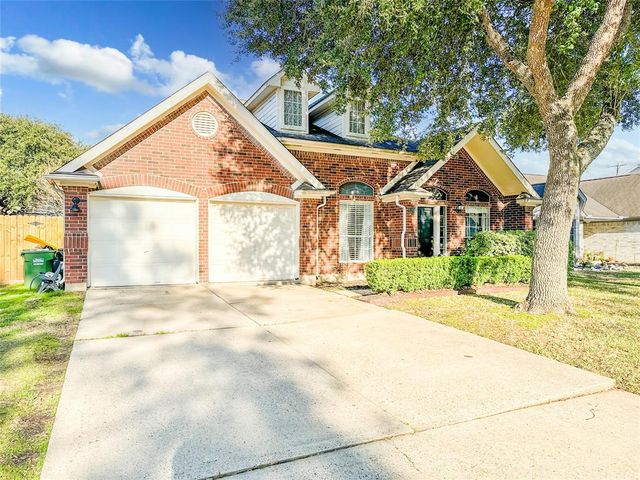 1207 Woodchase Dr, Pearland, TX 77581