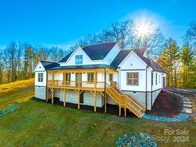 44 Colby Dr, Weaverville, NC 28787