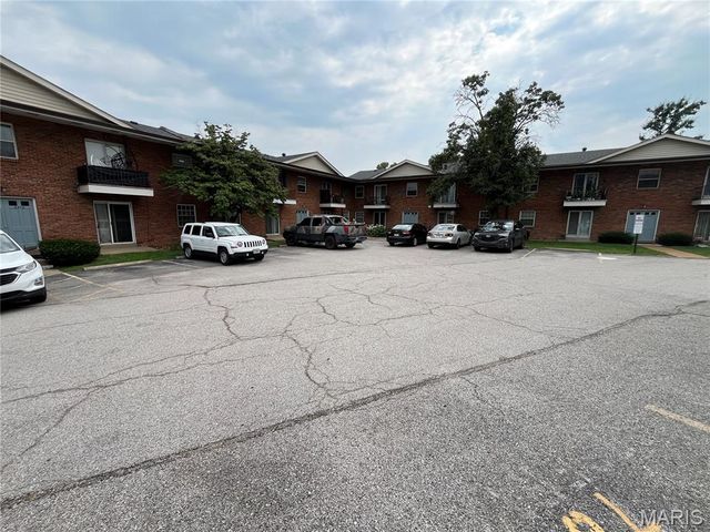 6966 Colonial Woods Dr #61, Saint Louis, MO 63129