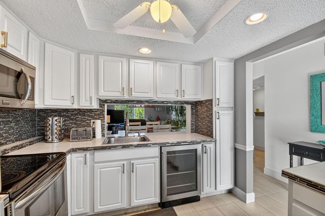 2400 NE 1st Ln #1020, Boynton Beach, FL 33435