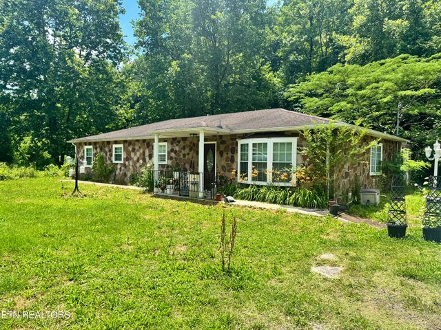 955 Rock Haven Rd, Bean Station, TN 37708