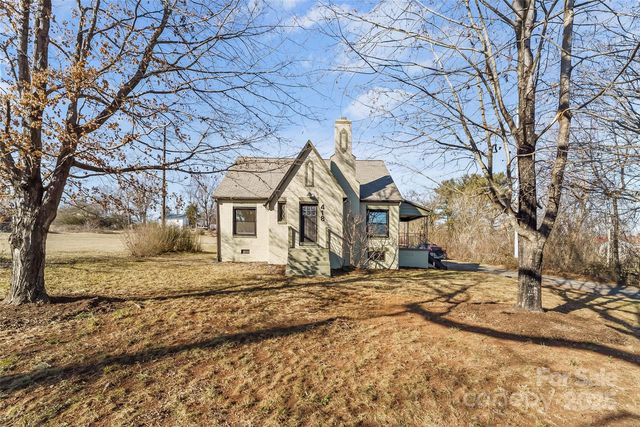 418 Carbon City Rd, Morganton, NC 28655