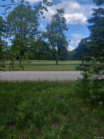 8648 Pineview Dr, Mancelona, MI 49659