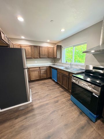 3134 N  Stuart St #B1, Spokane, WA 99207