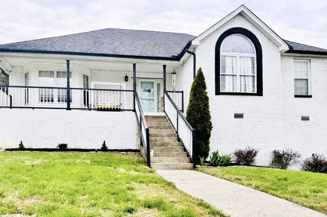 2000 Gallant Fox Ct, Mount Juliet, TN 37122