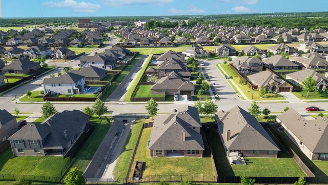 4014 Grove Valley Rd, Midlothian, TX 76065