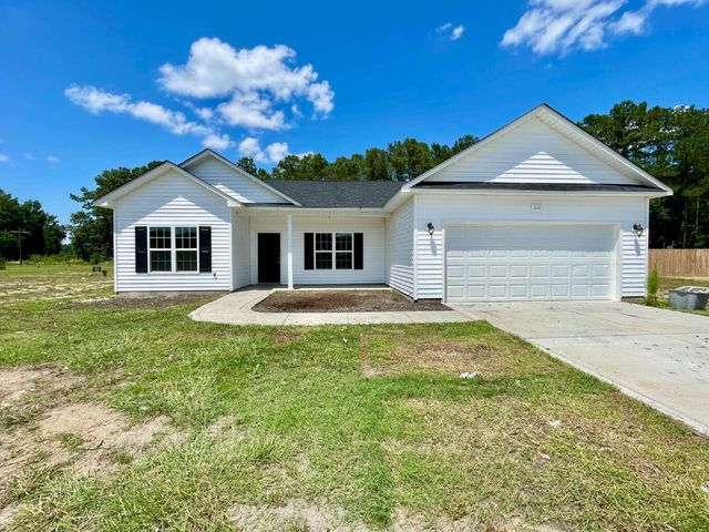 111 Alfalfa Dr, Parkton, NC 28371