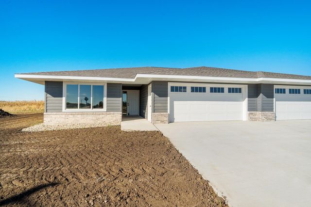 1601 Neil Ave, Dell Rapids, SD 57022