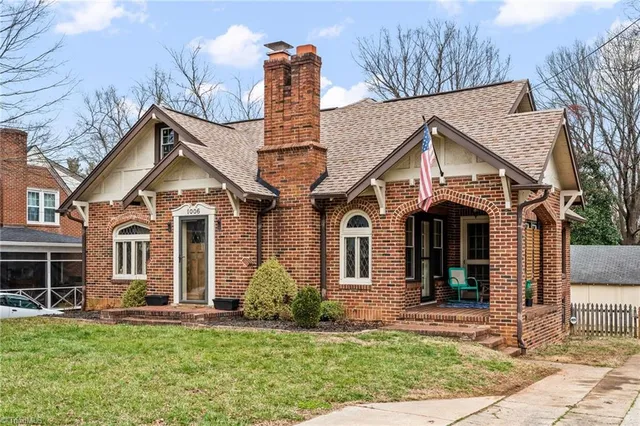 1006 N  Hamilton St, High Pt, NC 27262
