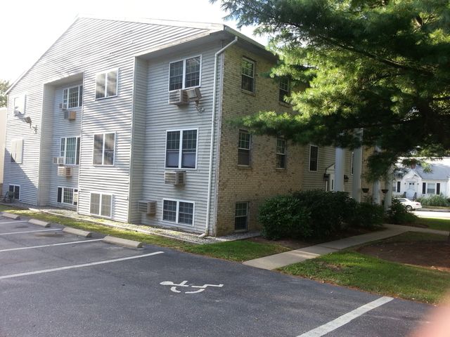 2060 Mineral Spring Ave #3, North Providence, RI 02911