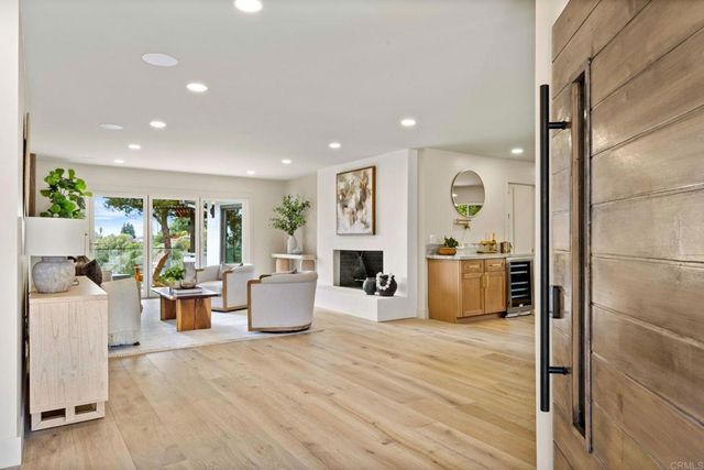 5680 Genoa Dr, San Diego, CA 92120
