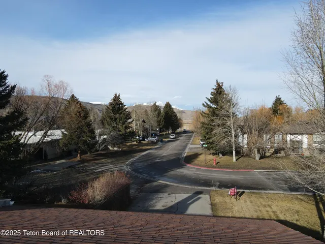700 E  Pearl Ave, Jackson, WY 83001