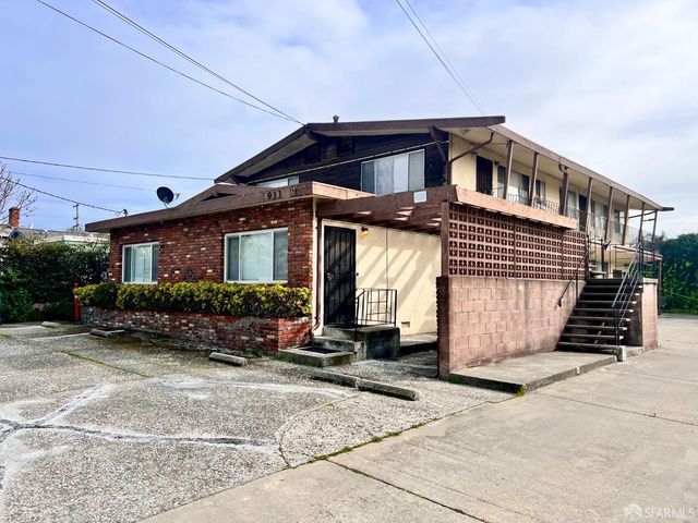 933 41st St, Oakland, CA 94608