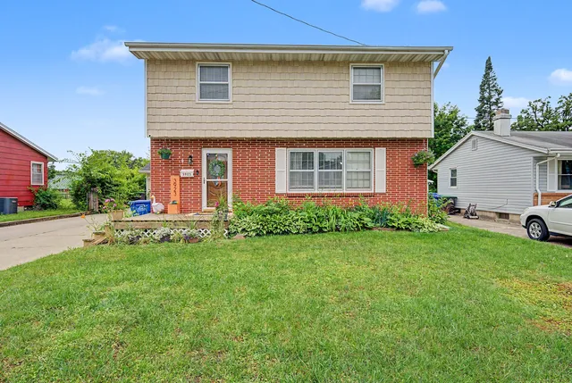 3923 Richmond Ave, Des Moines, IA 50317